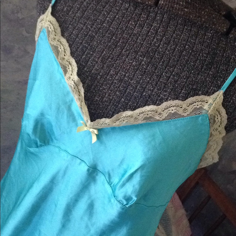 Vintage inspired turquoise nightgown slip sexy 40’s lightweight soft lime lace - Picture 2 of 6